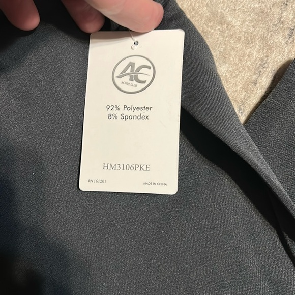 Women’s Gray Leggings Athletic Club Size 1x/2x - Picture 3 of 4